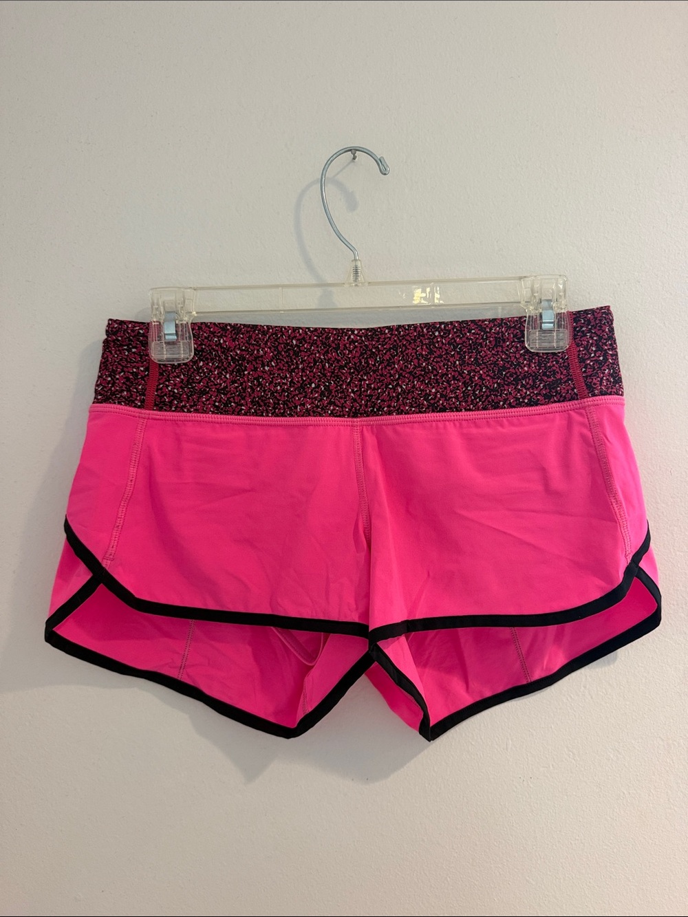 Lululemon Bright Pink Speed Up Shorts with Black Trim 2.5” inseam